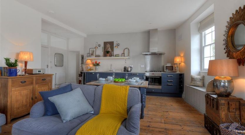 Photo of 2 Woodville