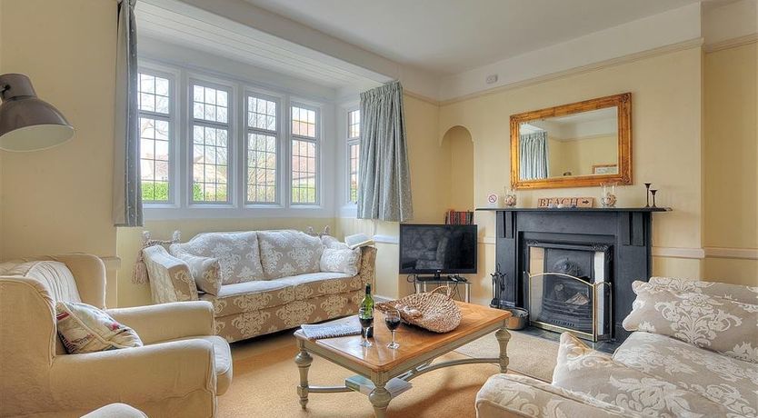 Photo of 2 Old Home Farm