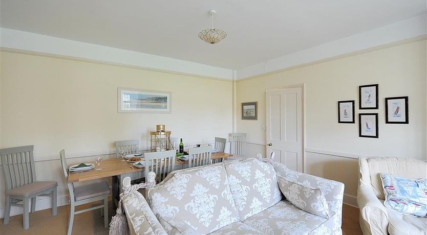 Photo of 2 Old Home Farm