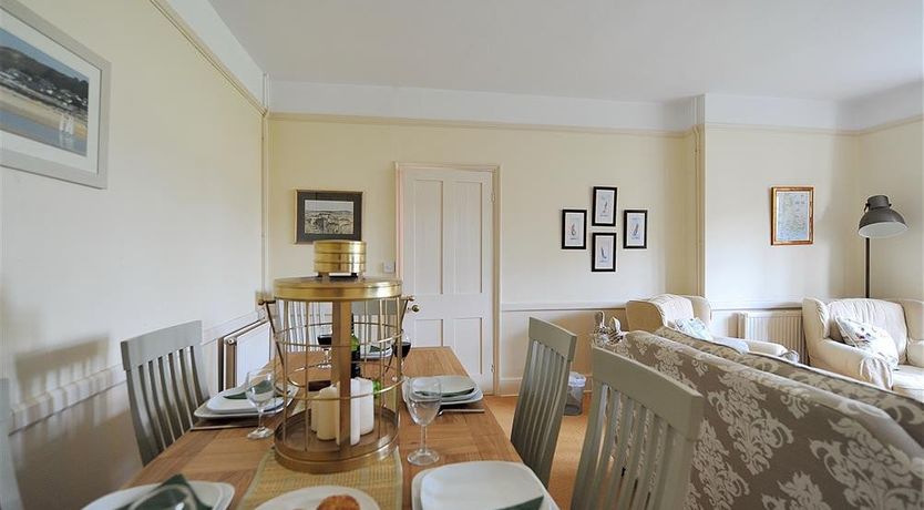 Photo of 2 Old Home Farm