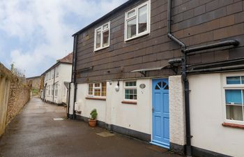 Lyme Views Holiday Cottage