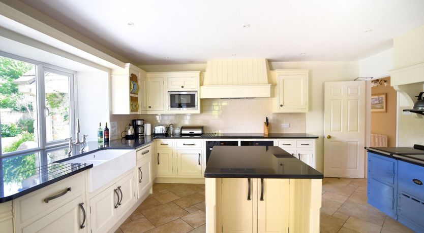 Photo of Manor Lodge