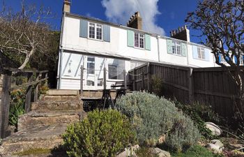 10 Cobb Terrace Holiday Cottage
