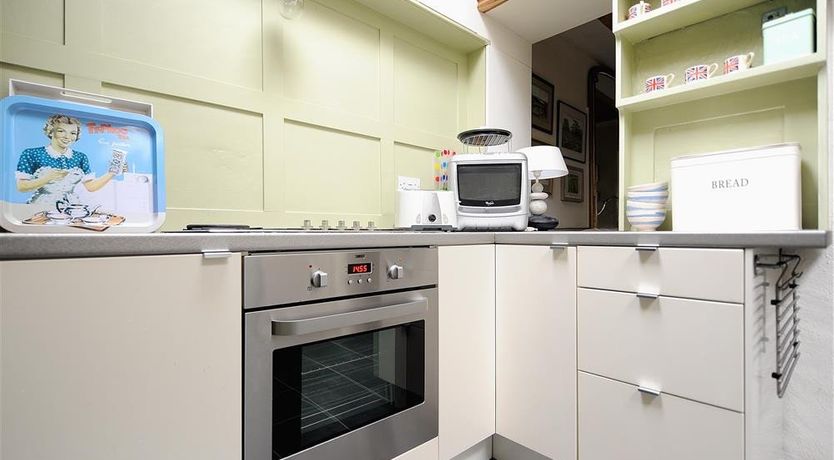 Photo of 10 Cobb Terrace