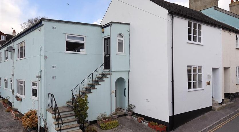 Photo of 2 Mill Green Court