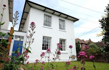 The White House Holiday Cottage