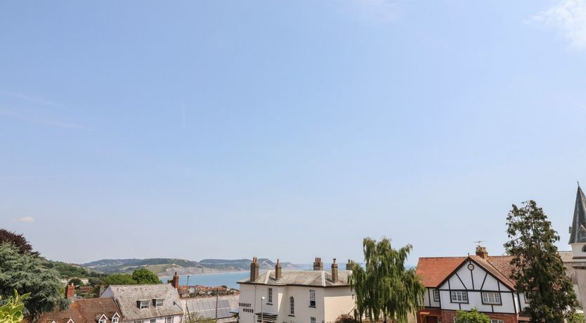 Photo of 5 Buckfields