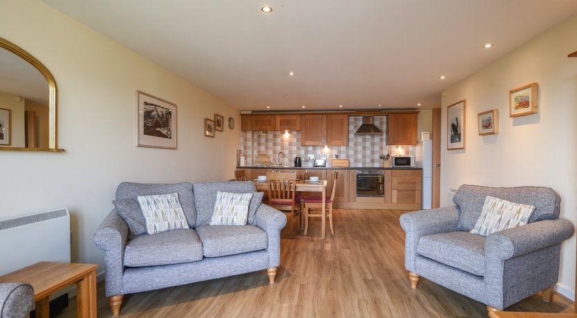 Photo of 5 Buckfields