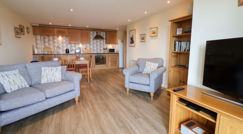 Photo of 5 Buckfields