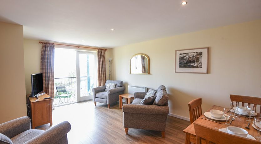 Photo of 5 Buckfields