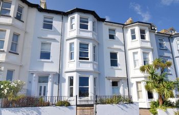 7 Seafield Road Holiday Cottage