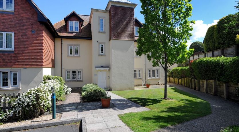 Photo of 8 Buckfields