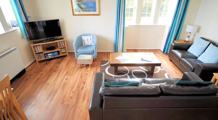 Photo of 8 Buckfields