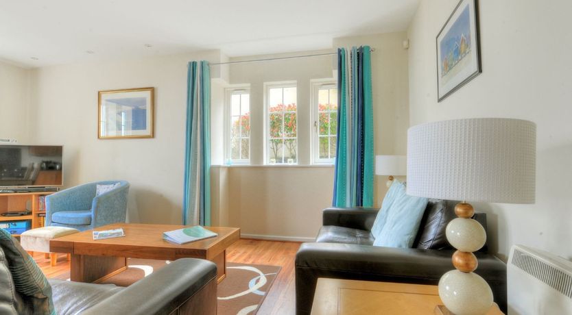 Photo of 8 Buckfields