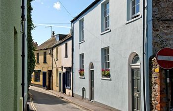 The Arched House Holiday Cottage