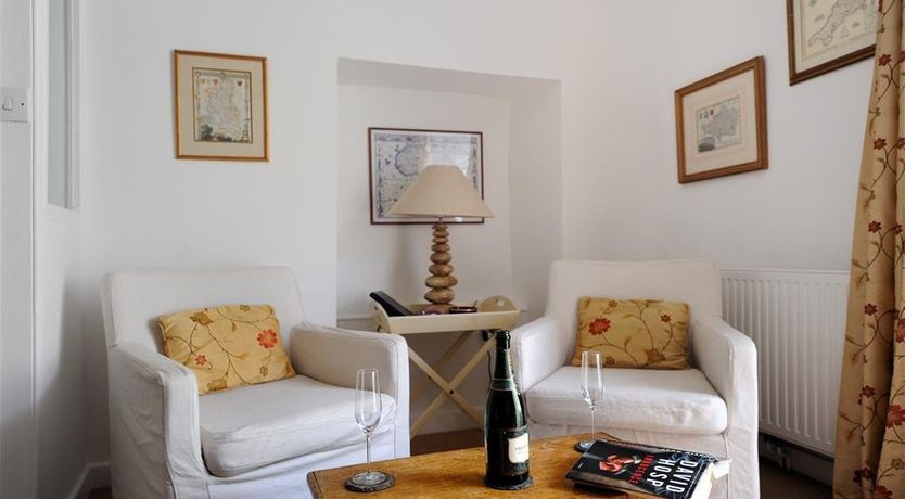 Photo of Hamilton House