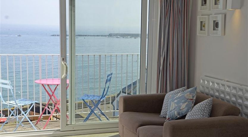 Photo of 9 Bay View Court