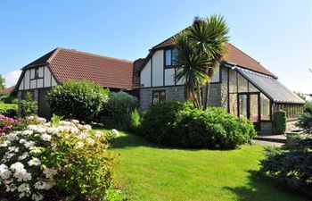 High Cliff Orchard Holiday Cottage