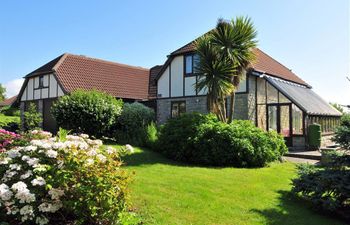 High Cliff Orchard Holiday Cottage