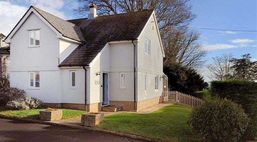 Photo of High Cliff Cottage