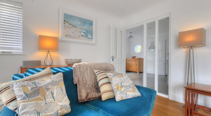 Photo of High Cliff Cottage