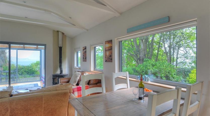 Photo of 9 Farnham House