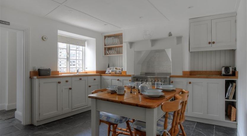 Photo of 12 Mill Green