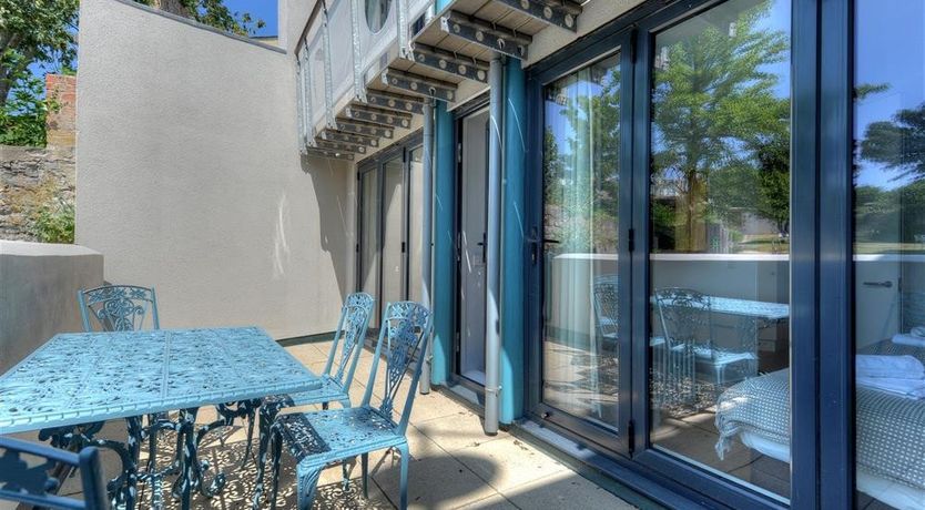 Photo of No. 2, 26 Broad Street