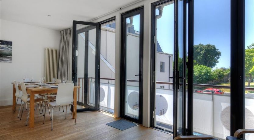 Photo of No. 2, 26 Broad Street