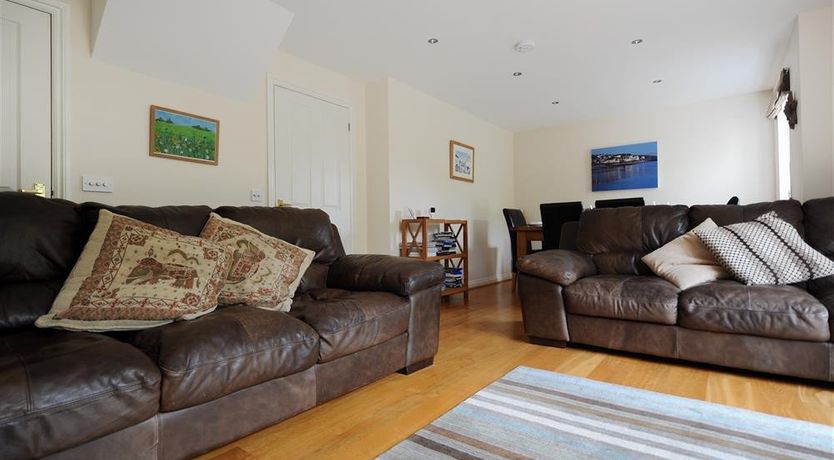 Photo of 2a St Georges Hill