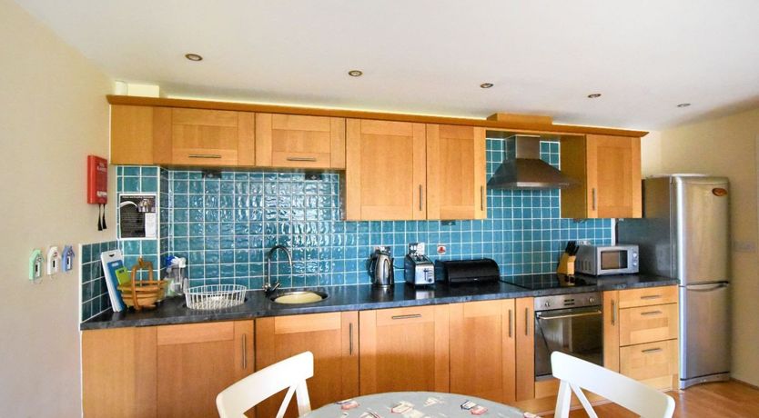 Photo of 2 Buckfields