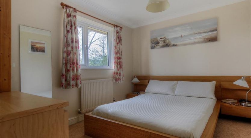 Photo of 4 Riverside Cottages