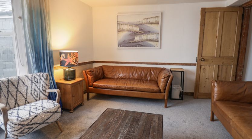 Photo of Captains House