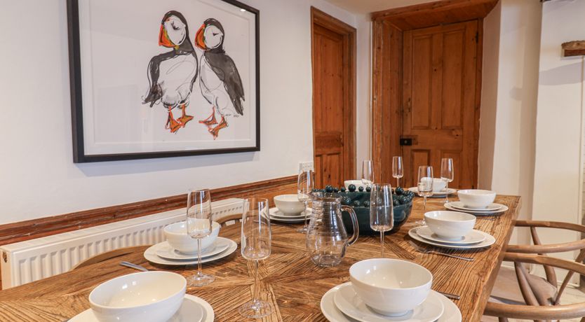 Photo of Captains House