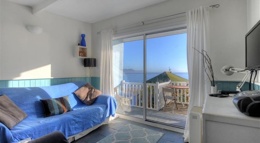 Photo of 1 Wellhayes