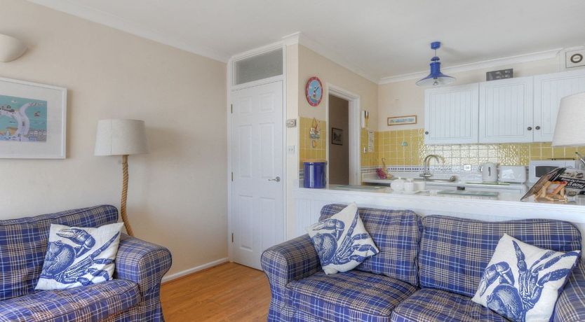 Photo of 6 Bay View Court