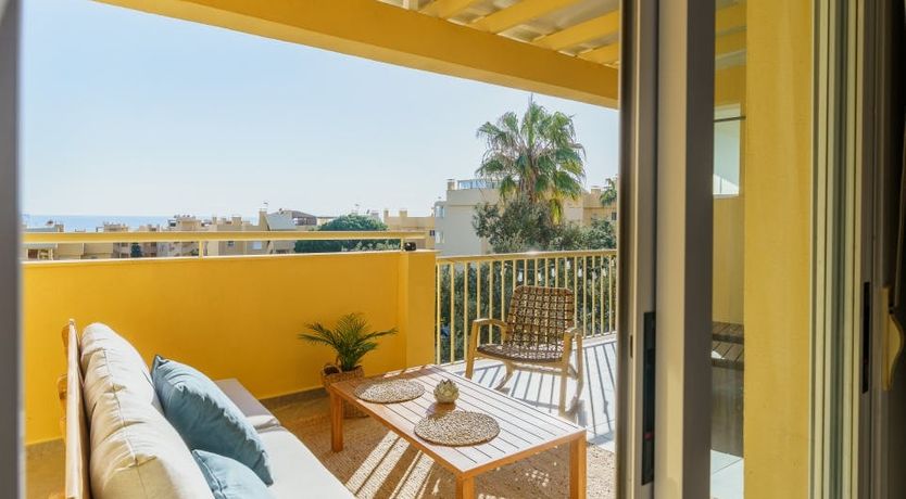 Photo of Kiss the Sun