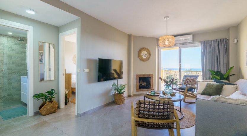 Photo of Kiss the Sun