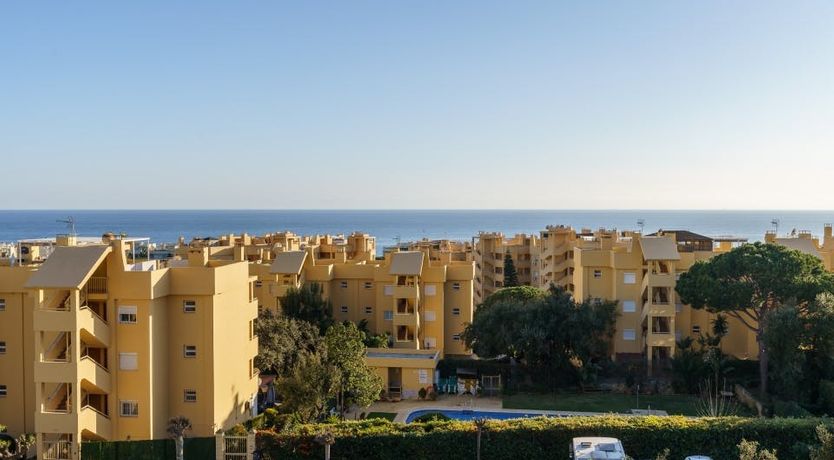 Photo of Kiss the Sun