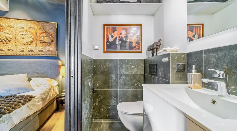 Photo of Don't Touch The Art