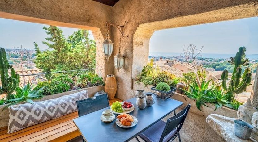 Photo of Don't Touch The Art