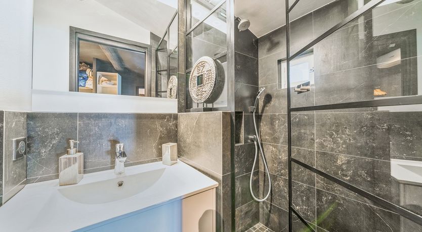 Photo of Don't Touch The Art