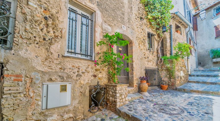 Photo of Don't Touch The Art