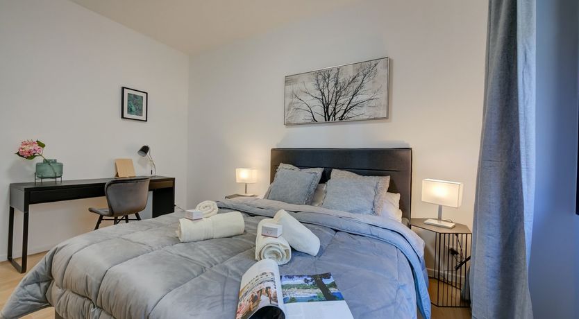 Photo of Lakeside Nights