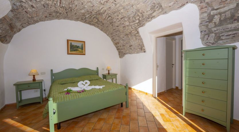 Photo of The Stone Ceiling