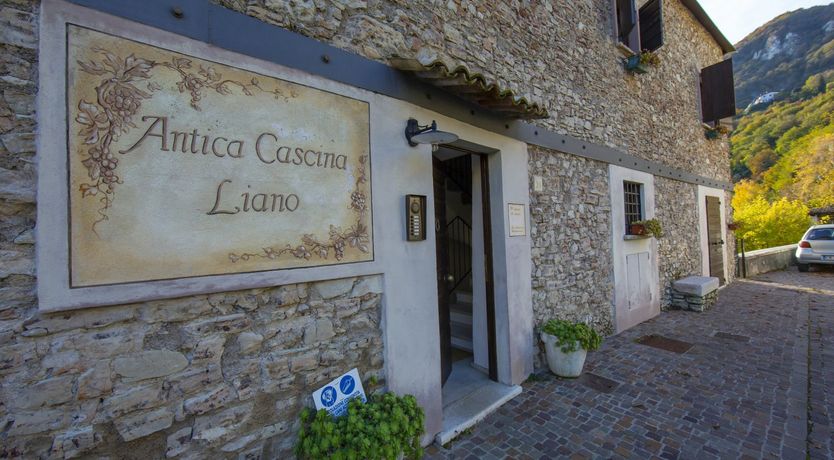 Photo of The Stone Ceiling