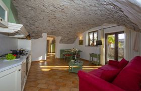 The Stone Ceiling Apartment