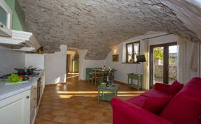 Photo of The Stone Ceiling