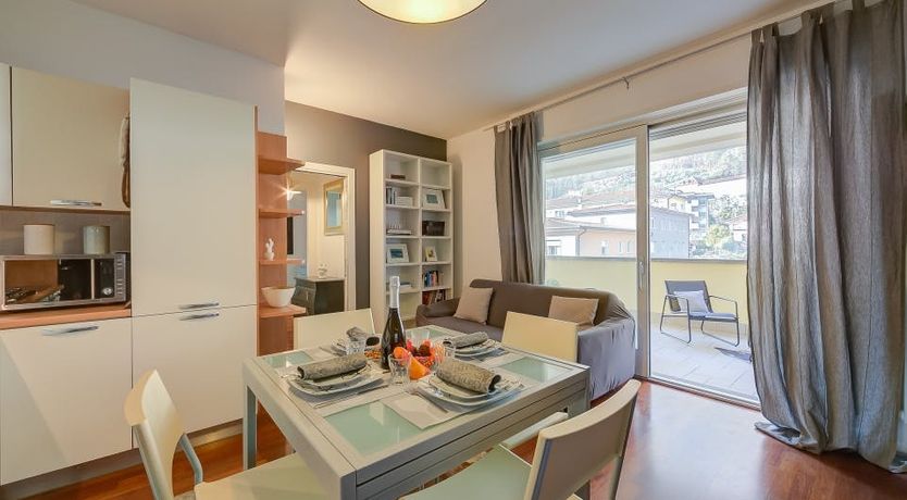 Photo of Lakeside Lookout