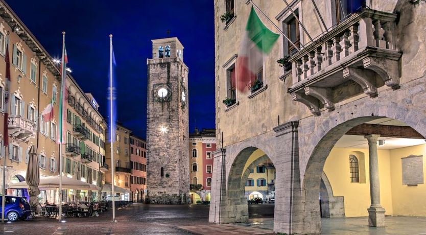 Photo of Lakeside Lookout